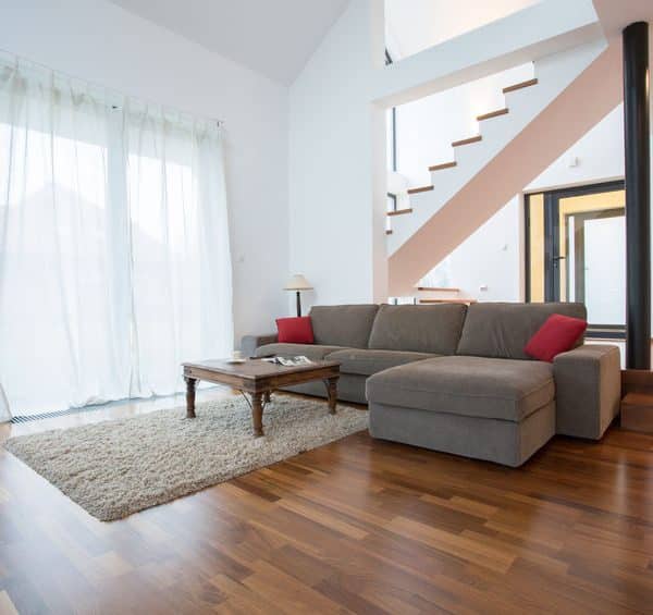 Un parquet au salon.