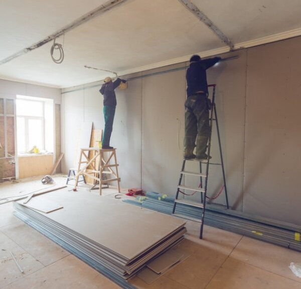 Travaux chez soi : comment éviter les retards et les mauvaises surprises ?