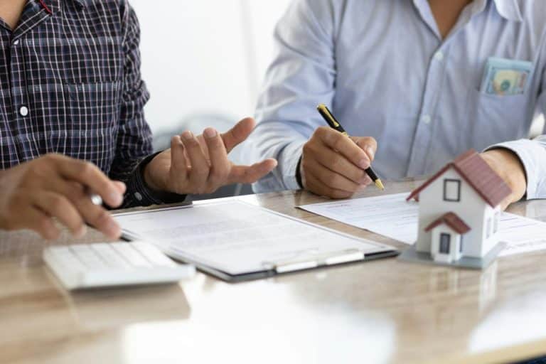 Concept de consultant en immobilier, contrat juridique, location, bail, hypothèque.