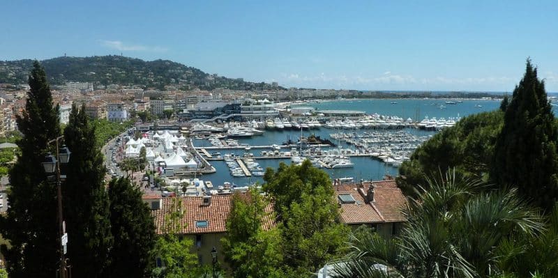 vivre a cannes vue port